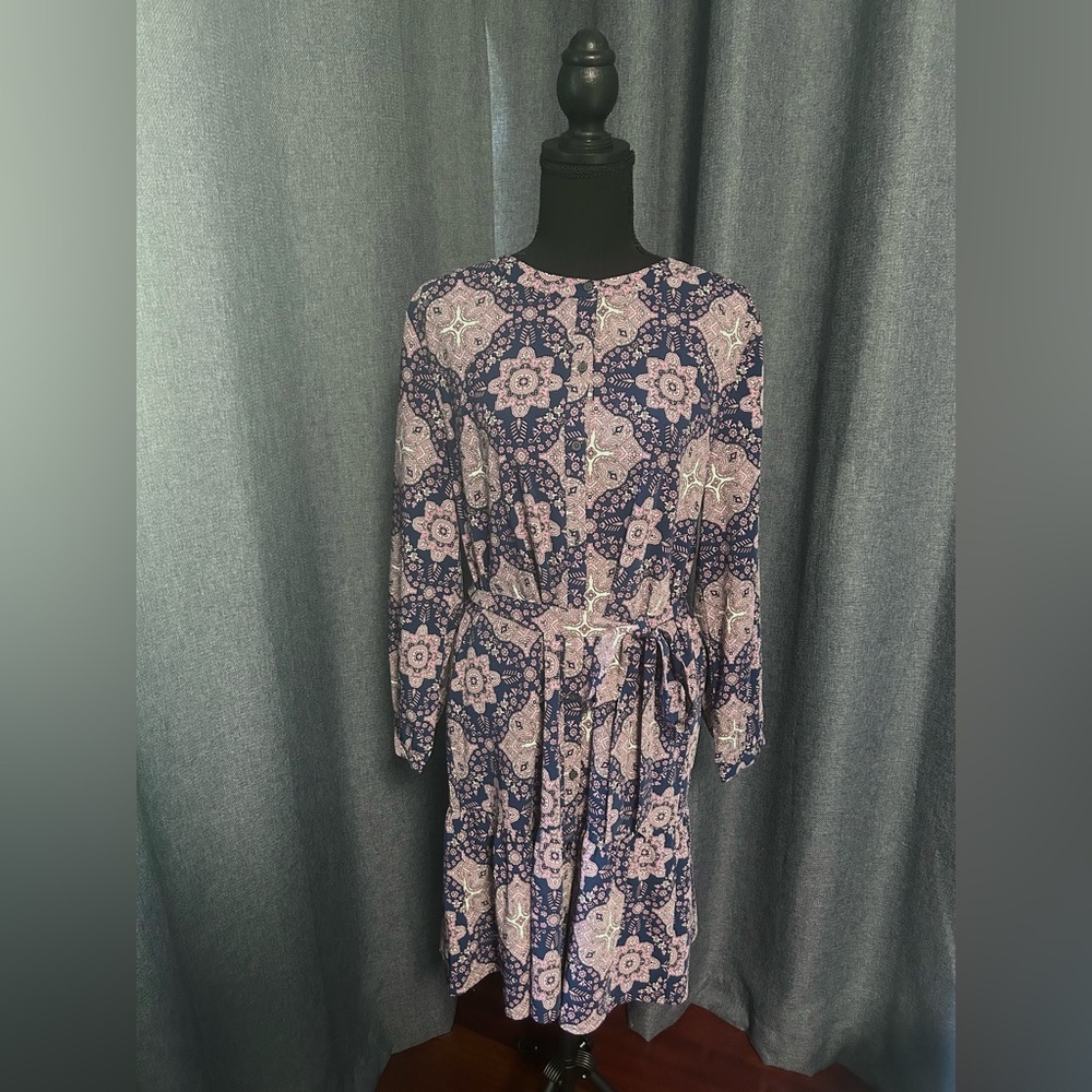 LOFT Patterned Flounce Shirtdress Size Medium
